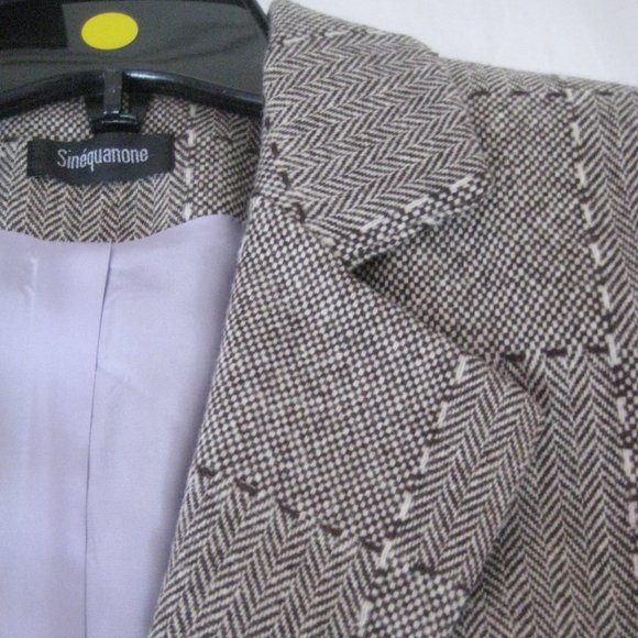 Suit (Skirt+Jacket) - Picture 2 of 3